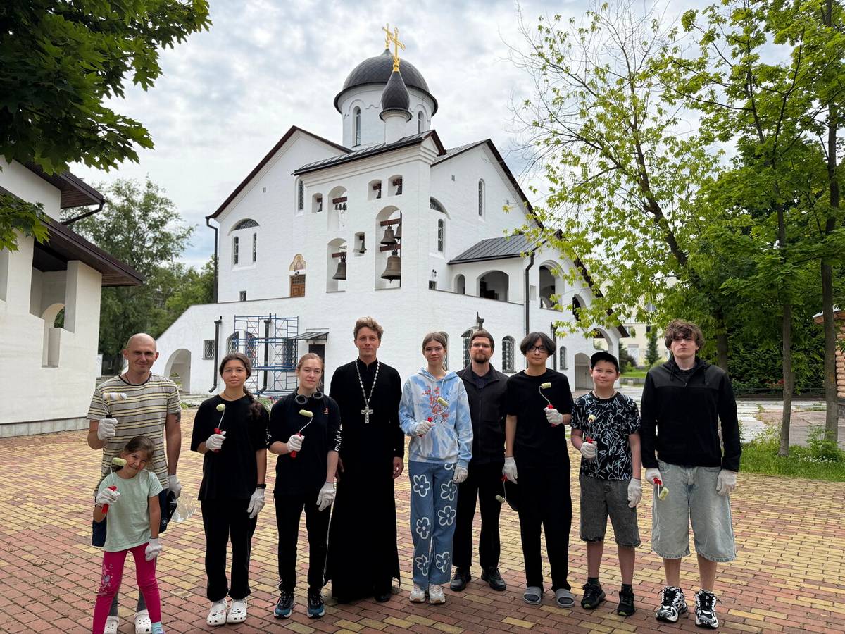 20260627_Trudovoe_sluzhenie_Dnyu_molodyozhi_Dolgoprudnenskom_blagochinii14