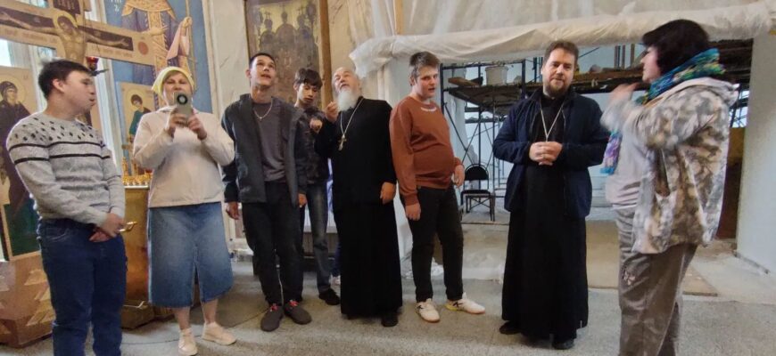 Ребята из Семейного центра «Сергиево‑Посадский» посетили храм святителя Николая Чудотворца в селе Бужаниново