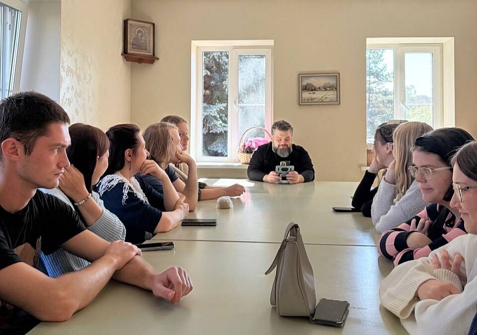 Встреча в молодёжном клубе: «Верую и точка»